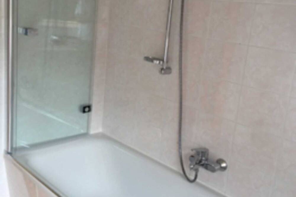 Ganze Wohnung, Gästewohnung 3 Dachgeschoss - Gästehaus Pacia & Ritter in Sangerhausen, Harzvorland