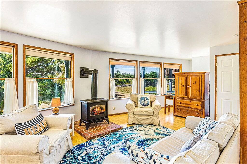 Cozy Copalis Beach Cottage Escape in Copalis Beach, Grays Harbor County