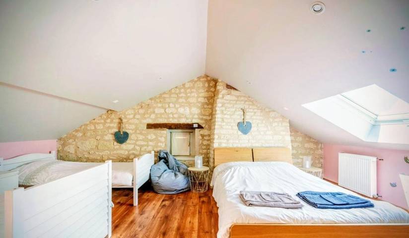 Location de vacances pour 4 personnes, avec jardin dans Colombiers (Vienne)