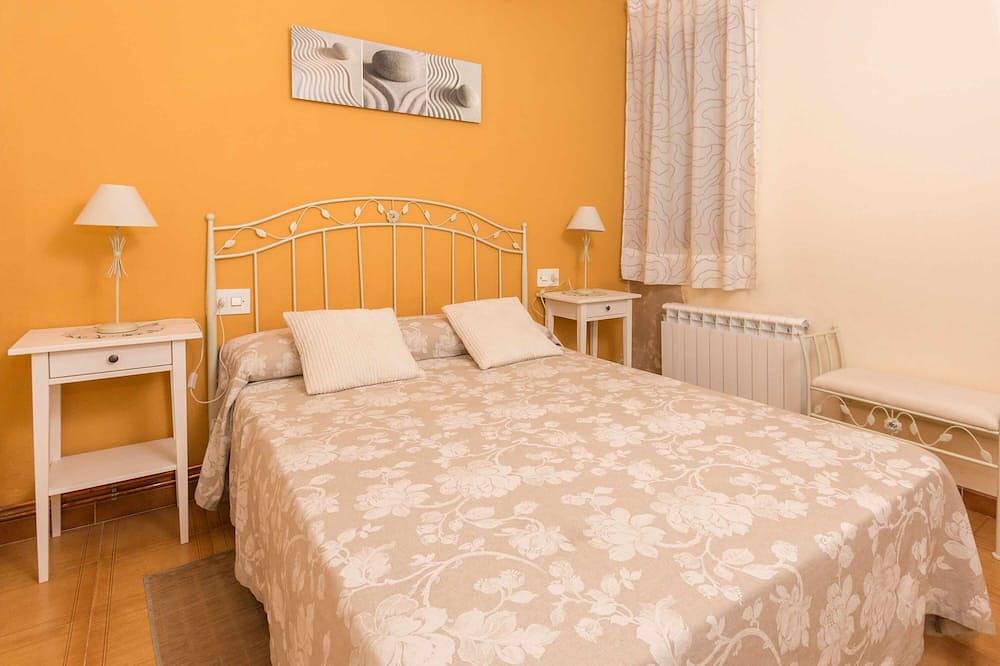 Entire apartment, Casa Lola in Beceite, surrounded by mountains and rivers. in Beceite, Massis dels Ports