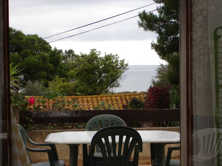 Apartamento para 5 personas, con vistas al lago, Se admiten mascotas en Bages (Aude)