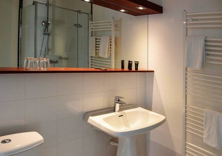 Hôtel pour 2 personnes, avec vue à Pons - 4