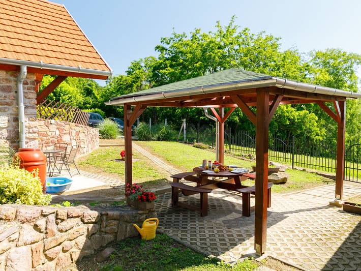 Ferienhaus für 4 Personen, mit Terrasse und Seeblick sowie Garten am Balaton - 3