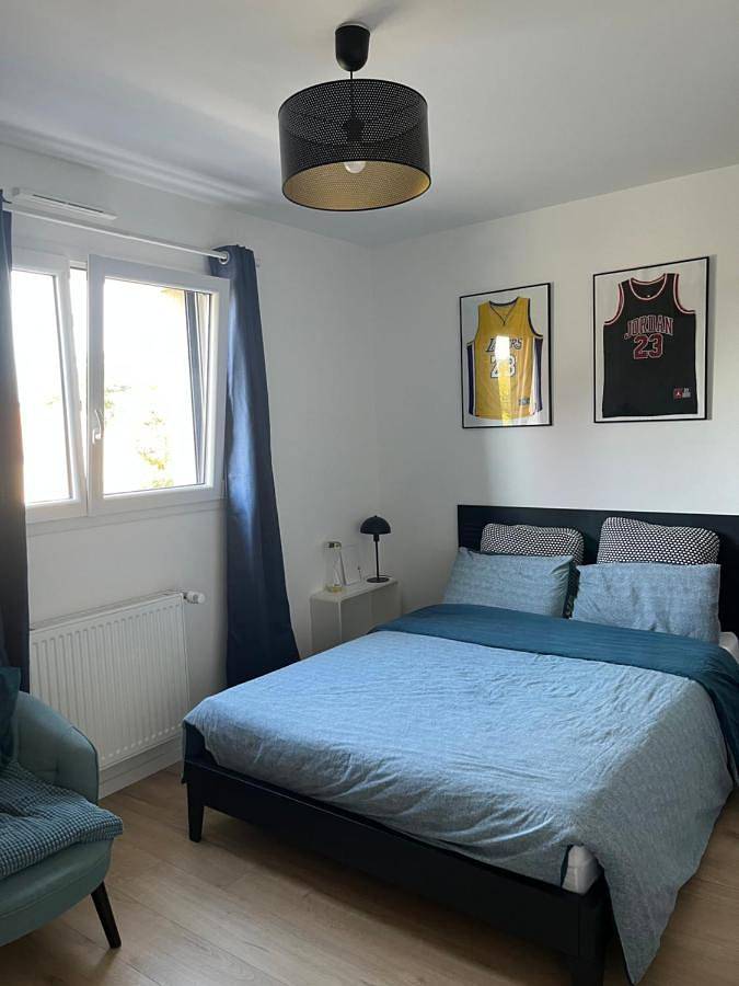 Quadruple Room with Private Bathroom in Savigné-l'Évêque, Sarthe