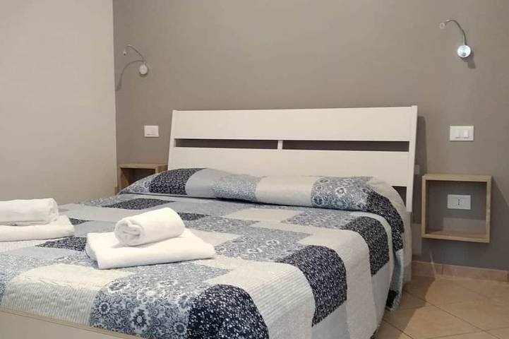 Appartamento intero, Villa Penelope, a due passi dalla spiaggia di sant\\'agostino in Gaeta, Provincia di Latina