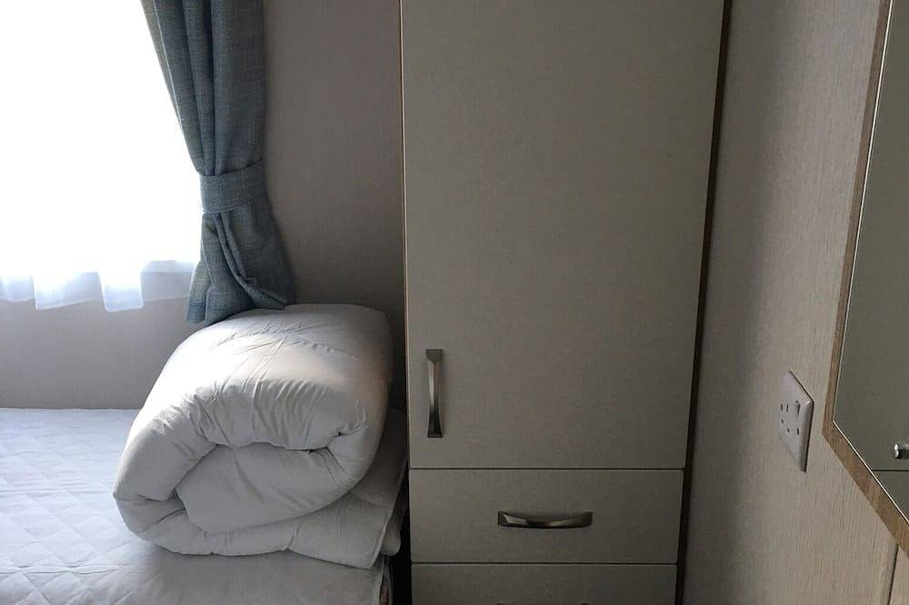Luxury 3 bedroom static caravan at Haven Littlesea in Weymouth, Dorset