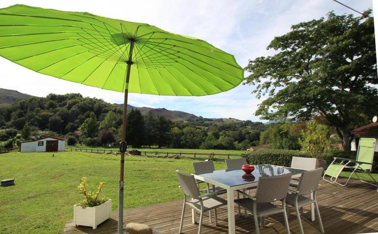 Location de vacances pour 4 personnes, avec jardin à Ahaxe-Alciette-Bascassan - 4