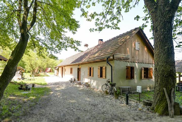 Agriturismo per 2 persone, con panorama e giardino, con animali domestici in Croazia