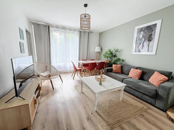 Gîte pour 8 personnes, avec balcon et vue, adapté aux familles à Épinay-sur-Seine - 2