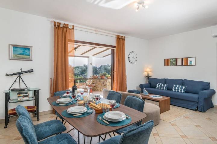 Villa pour 6 personnes, avec jardin et vue, animaux acceptés dans La Maddalena - 2