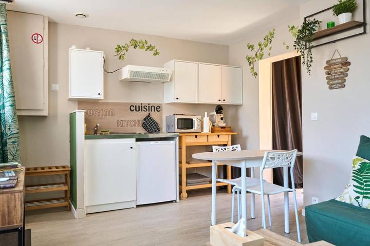 Gîte pour 2 personnes, avec terrasse à Anet - 2