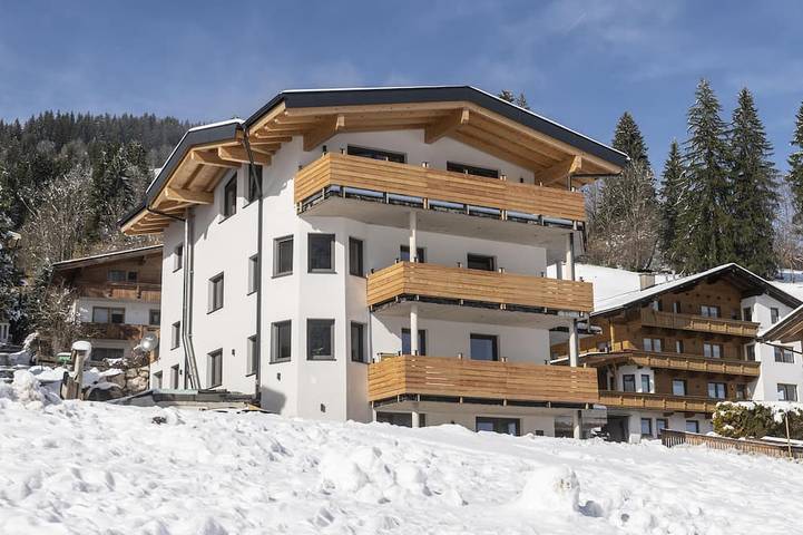Ferienhaus für 19 Personen, mit Balkon in Wildschönau