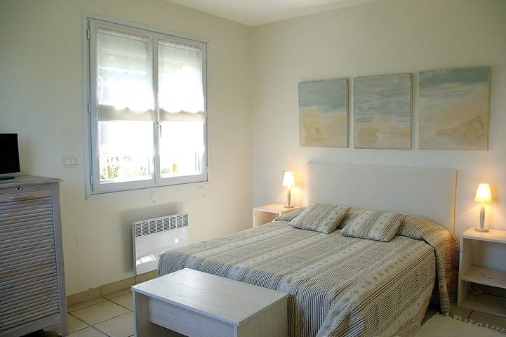 Location de vacances pour 3 personnes, avec terrasse et jardin à Saint-Médard-en-Jalles - 3