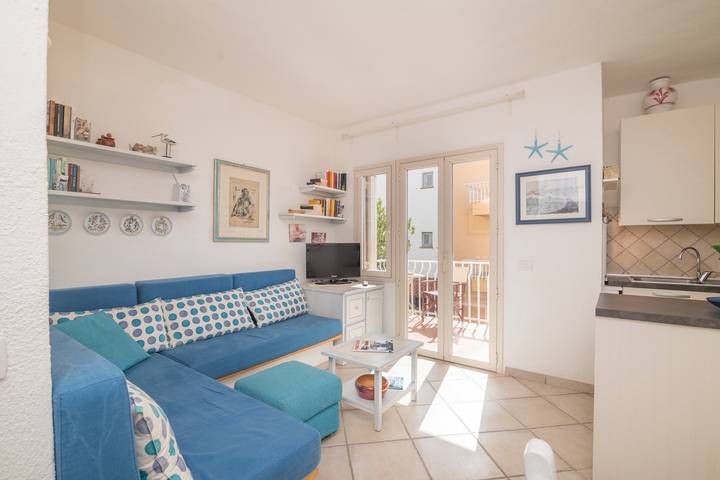 Gîte pour 4 personnes, avec balcon, adapté aux familles dans Loiri Porto San Paolo - 3