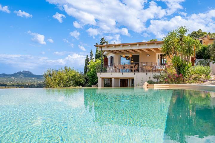 Location de vacances pour 6 personnes, avec vue ainsi que terrasse et balcon/terrasse à Cannigione - 2