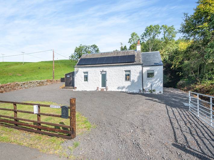 Cottage for 2 people, with garden, with pets in South Ayrshire