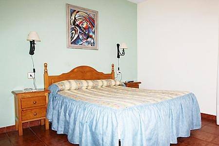 Hotel para 3 personas, con vistas además de terraza y jardín en Provincia de Burgos - 4