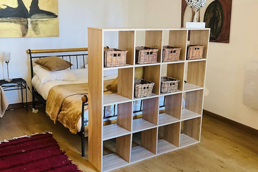 Apartamento entero, Apartment 15 meters from the city center of Medieval Mirepoix .Sleeps 4 in Mirepoix (gastronomía), Ariège