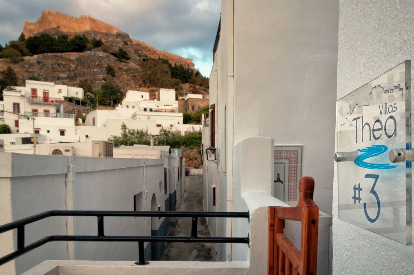 Villa Thalassa Suites 3 | Modern comfort | Traditional Greek charm | Private courtyards | Steps from Lindos square & beach in Lindos, Rhodos