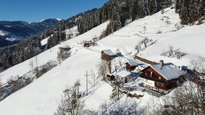 Ferienhaus für 6 Personen, mit Balkon und Whirlpool sowie Terrasse und Garten in Bischofshofen - 2