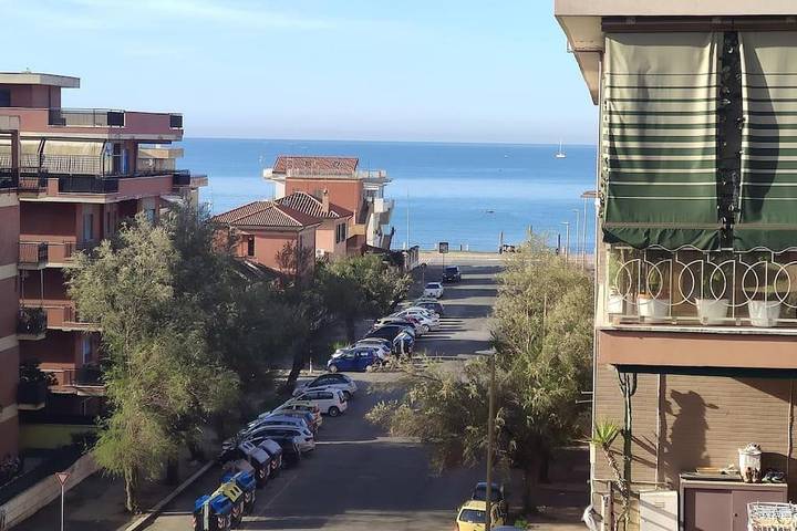 Apartament wakacyjny dla 4 osób, z widok i balkon, zwierzęta dozwolone w Lido di Ostia