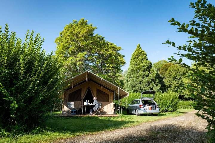 Location de vacances pour 5 personnes, avec Terrasse ainsi que Jardin et Vue à Coulanges-sur-Yonne