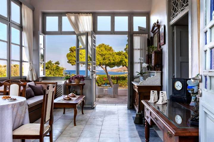 Vakantiehuis voor 9 personen, met tuin en uitzicht, met huisdier in Poseidonia