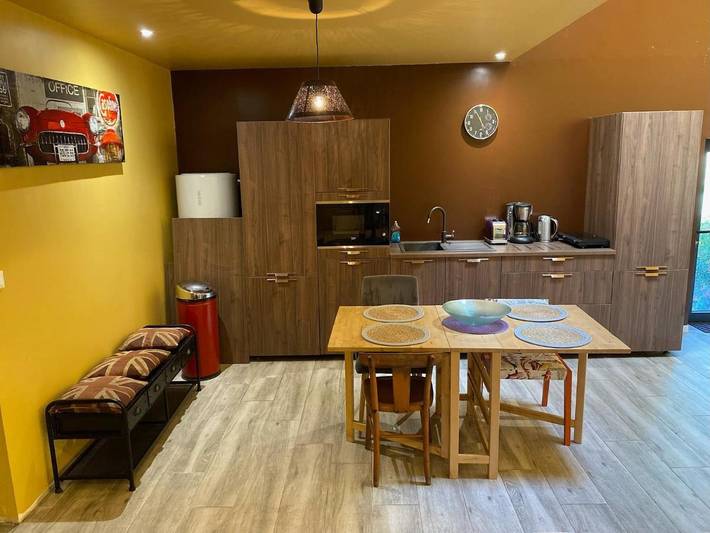 Gîte pour 4 personnes, avec terrasse et jardin à Saint-Yzans-de-Médoc - 3