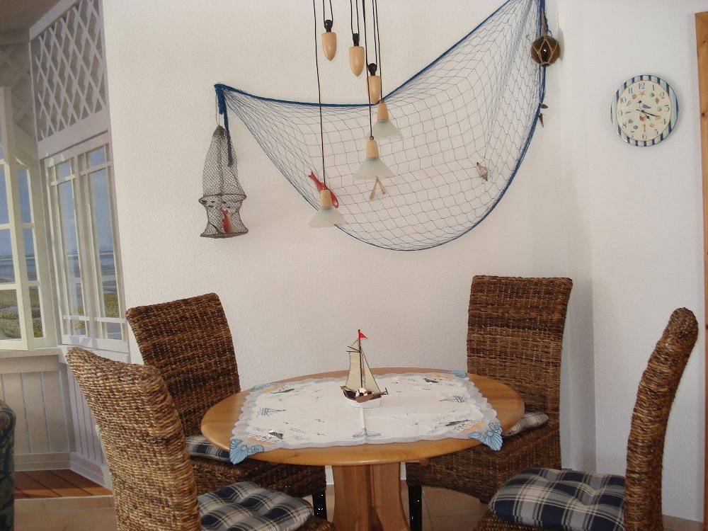 Ganze Wohnung, Erdgeschoss Fewo Boddenbiene "Wildbiene" im reetgedecktem Haus für max. 4 Pers. in Wieck am Darß, Fischland - Darß - Zingst