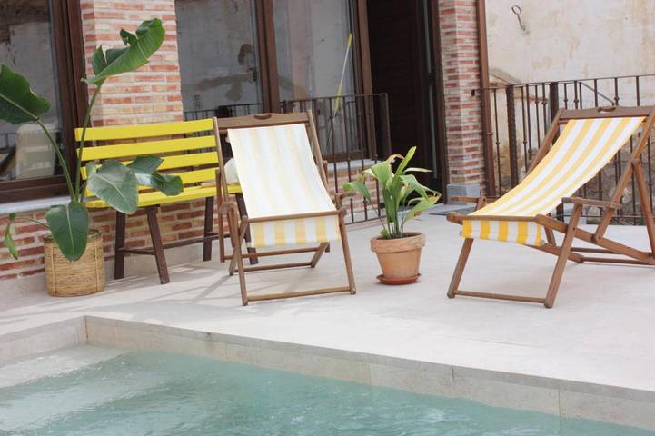 Casa rural para 9 personas, con piscina además de vistas y jardín, Se admiten mascotas en Cobisa - 3