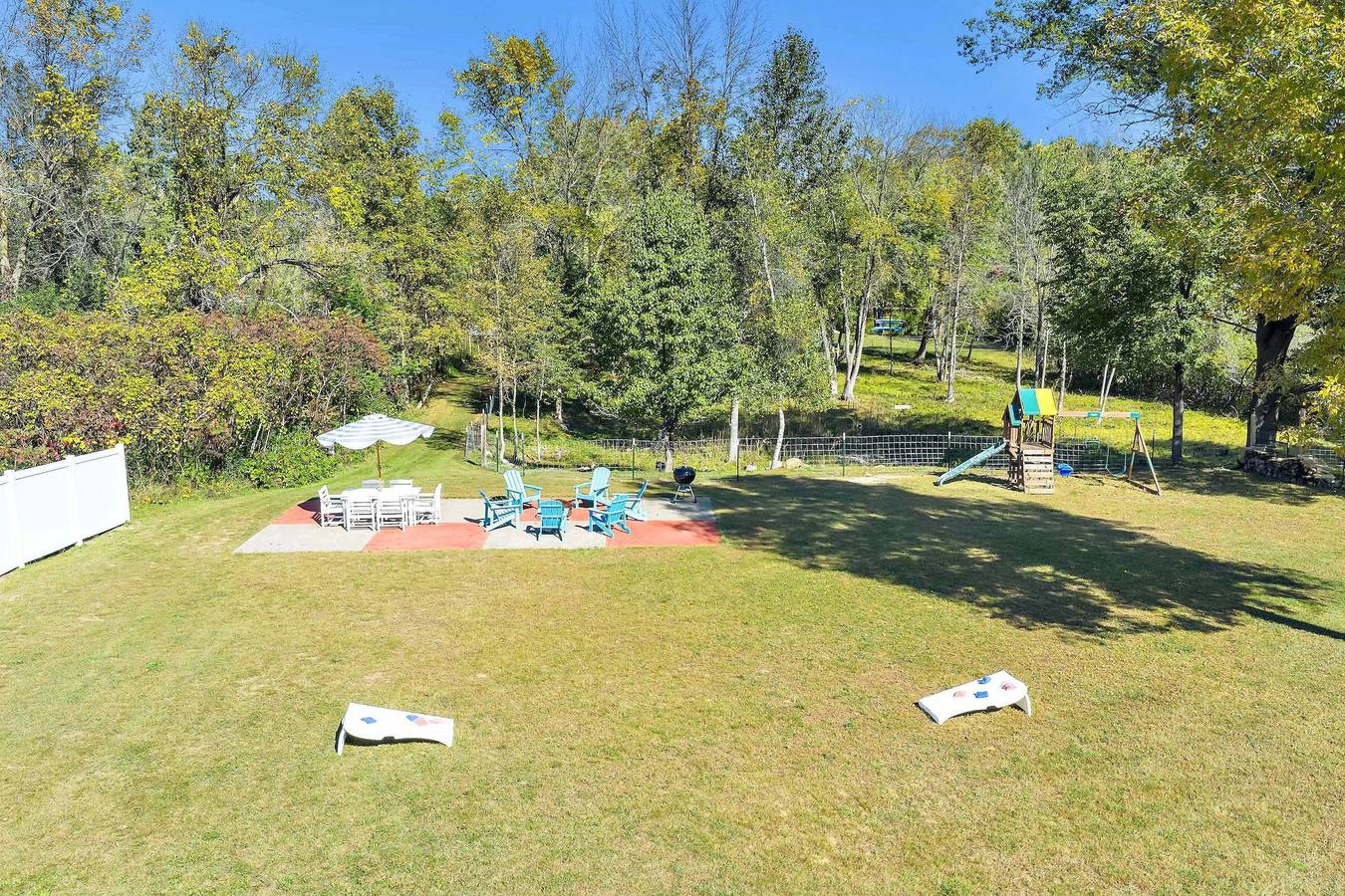 The Goat House | Waterfront | Hottub | 3 Acres in Condado de Oconto
