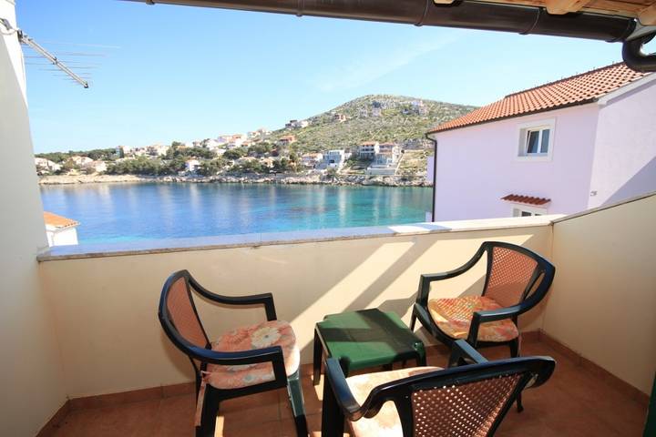 Ferienwohnung für 2 Personen, mit Balkon/Terrasse in Primosten