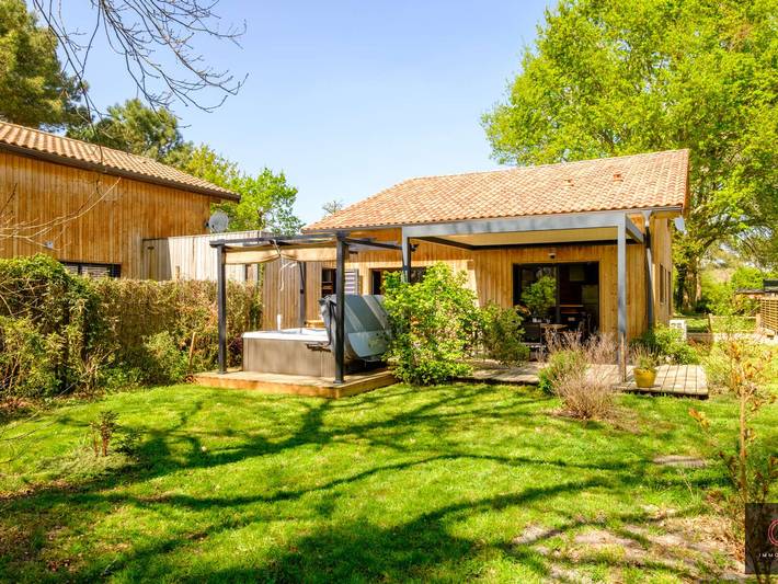 Gîte pour 6 personnes, avec jacuzzi ainsi que jardin et terrasse à Gastes - 2