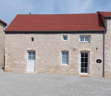 Gîte pour 7 personnes, avec terrasse et jardin à Rully