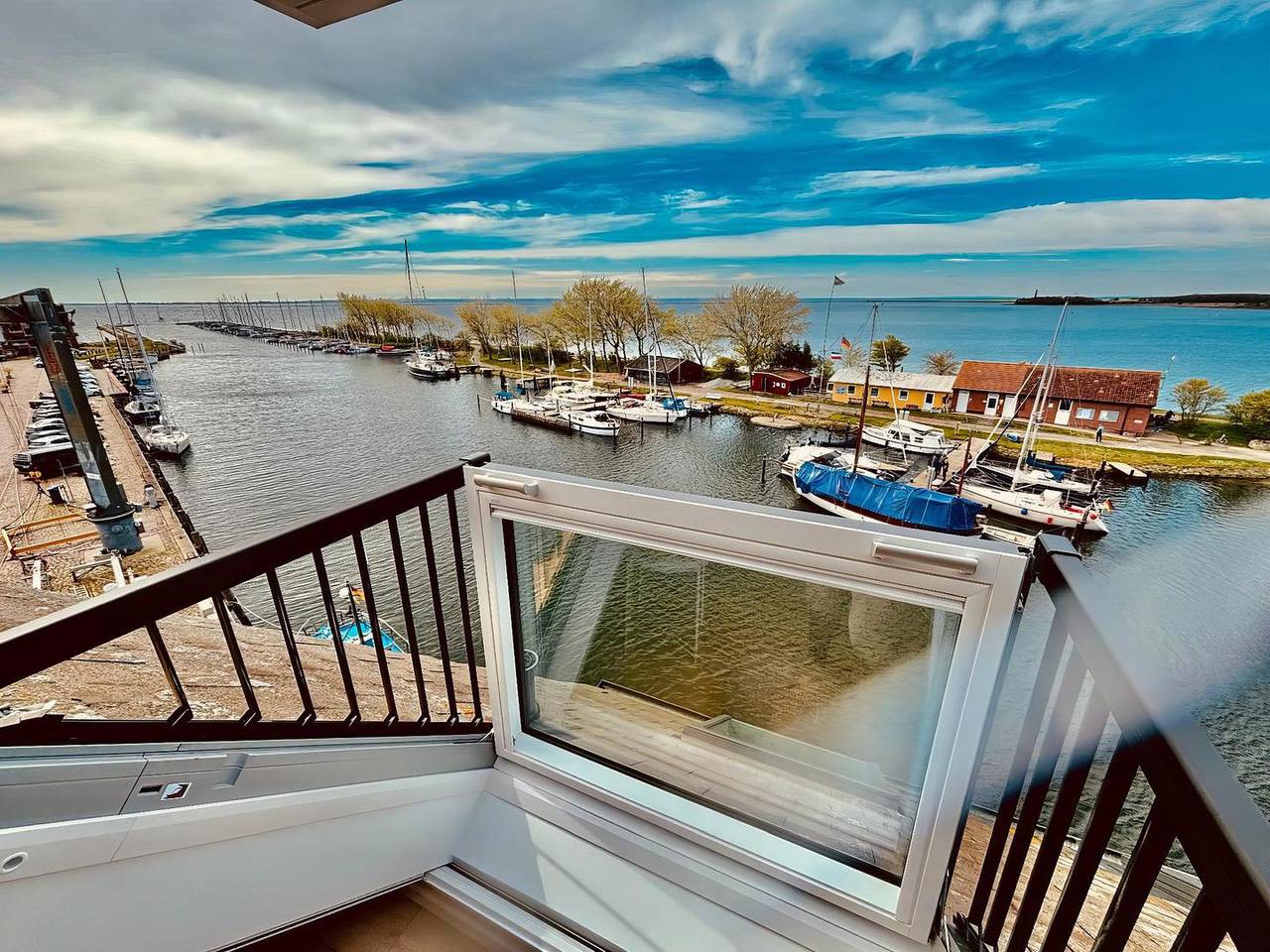 Ganze Wohnung, Ferienwohnung Großer Heimathafen – mit komfortabler Ausstattung und Meerblick in Westfehmarn, Fehmarn