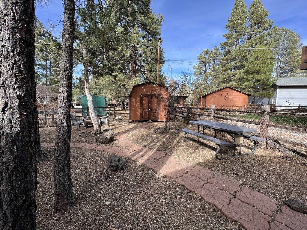 Gemütliche Hütte im Wald in Munds Park, Oak Creek Canyon