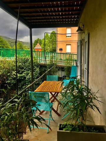 Gîte pour 4 personnes, avec vue et balcon à Lasalle