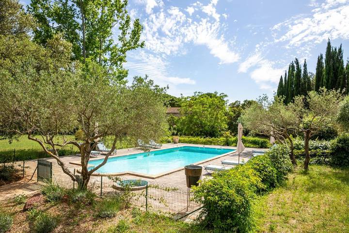 Location de vacances pour 10 personnes, avec terrasse et jardin à Les Baux-de-Provence - 2