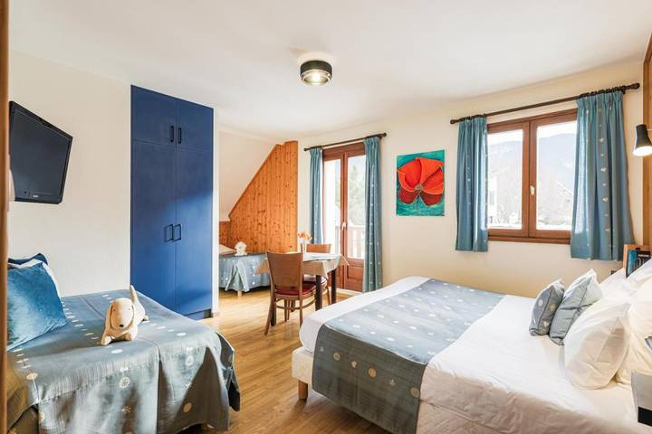 Hôtel pour 4 personnes, avec jardin et vue ainsi que piscine et sauna, animaux acceptés