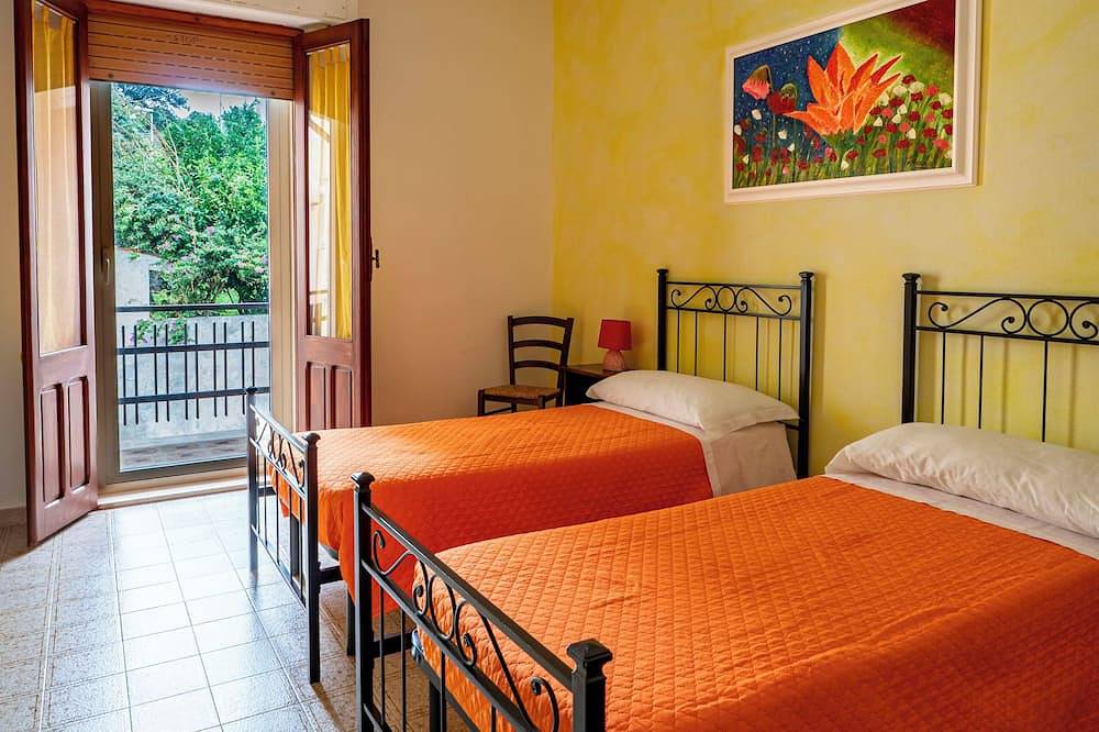 Ganze Wohnung, Il Sogno - Panoramic terrace and breathtaking view in Cuglieri, Sardinien