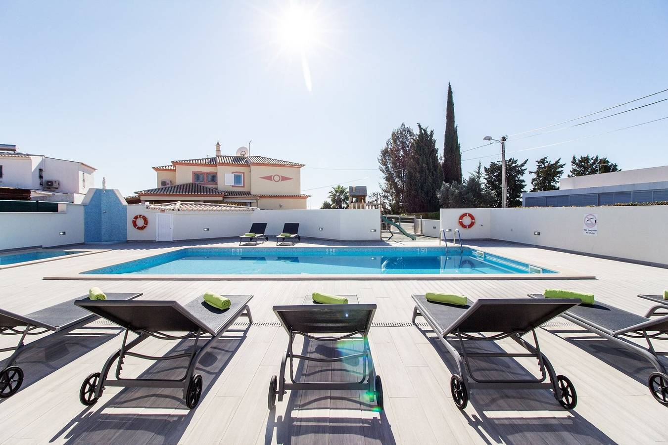 Villa für 8 Personen mit Terrasse in Estômbar, Lagoa