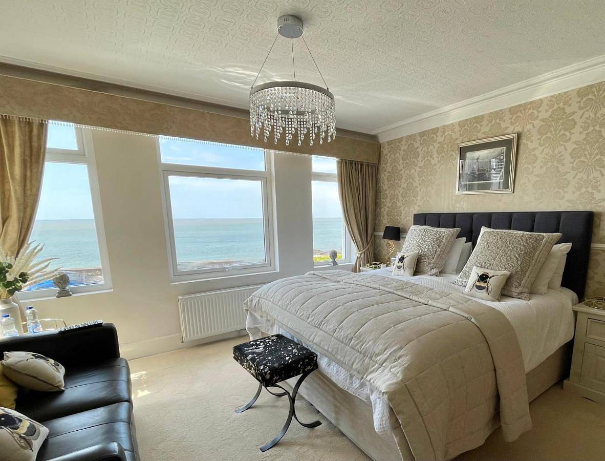 Foam Edge in Porthcawl, Bridgend region