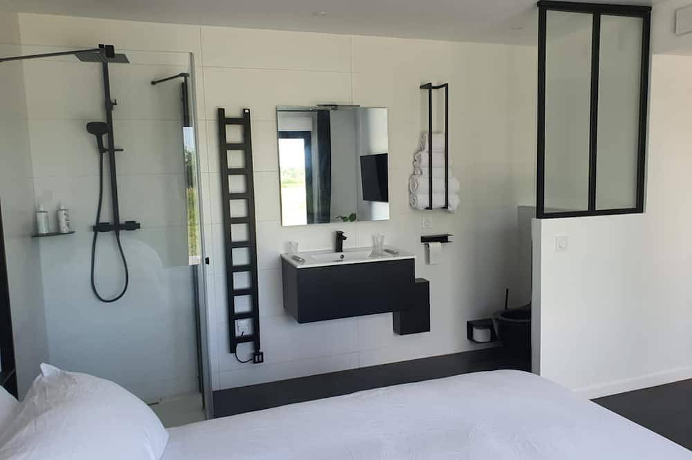Casa de vacaciones 'Maison De Campagne Proche De La Mer' con piscina privada, terraza privada y Wi-Fi in Brandérion, Côte des Mégalithes