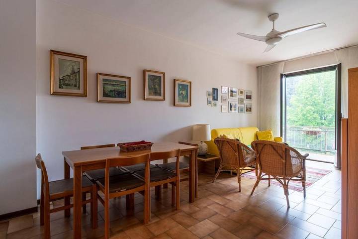 Gîte pour 5 personnes, avec balcon, animaux acceptés dans Brusimpiano - 2