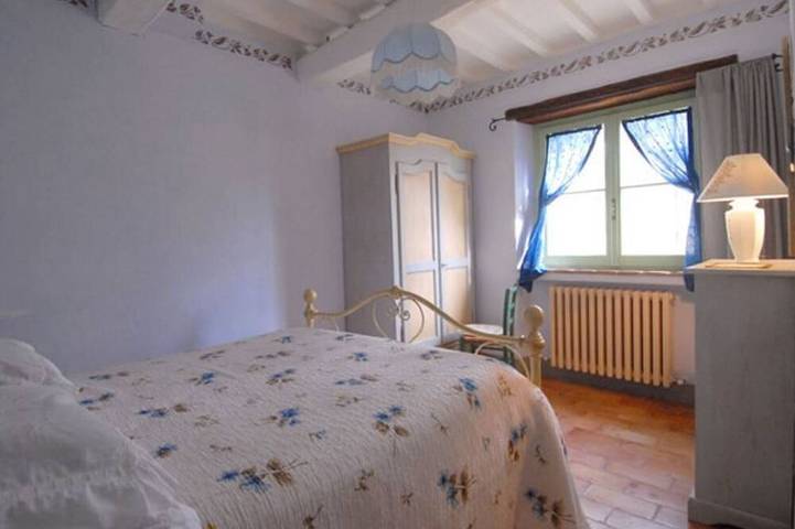 Typical Farmhouse Of The Umbrian Countryside in Panicale, Lake Trasimeno