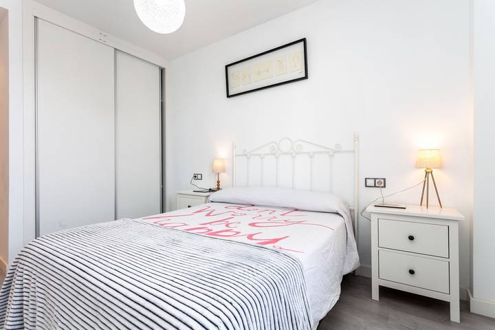Apartamento entero, Elegante apartamento turístico "Piso Valeria" cerca de la playa con vista a la montaña, Wi-Fi,  in Corralejo, La Oliva