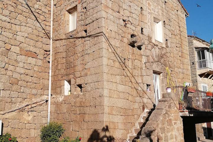 Gîte pour 4 personnes, avec balcon, animaux acceptés à Guargualé