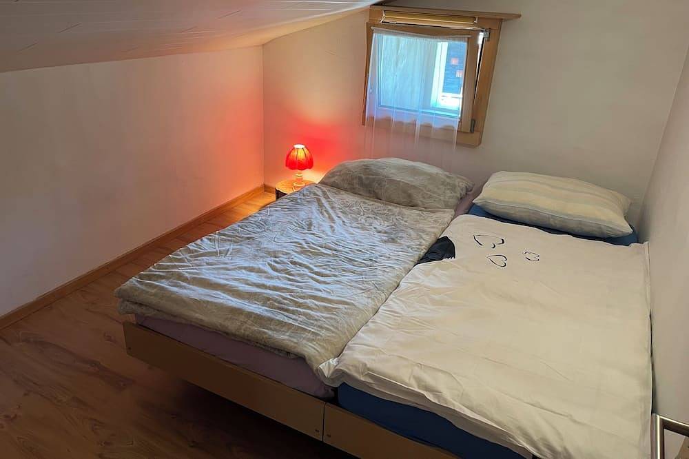 Geheel appartement, Mooi 4 kamer appartement in het oude dorp van Naters voor maximaal 9 gasten in Naters, Brig