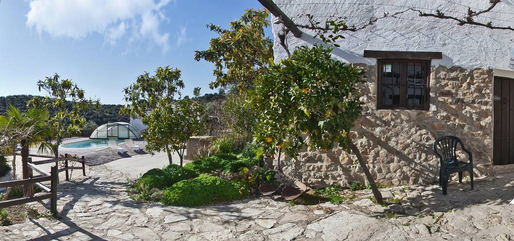 Casa rural para 21 personas, con terraza y piscina en Montefrío - 2