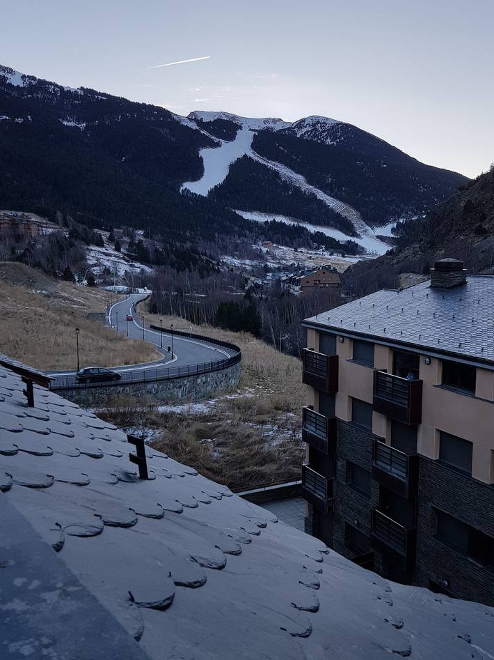 Gîte pour 5 personnes, avec Balcon dans Incles